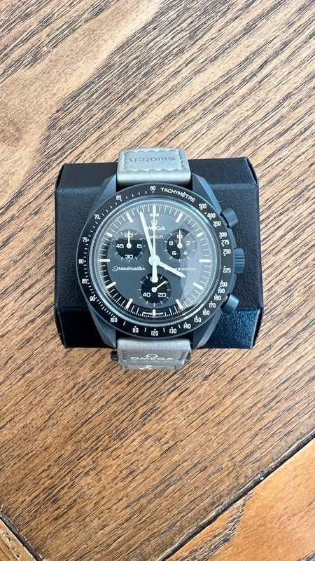 Zegarek Omega x Swatch SO33A100 – Mercury Kolekcjonerski Hit