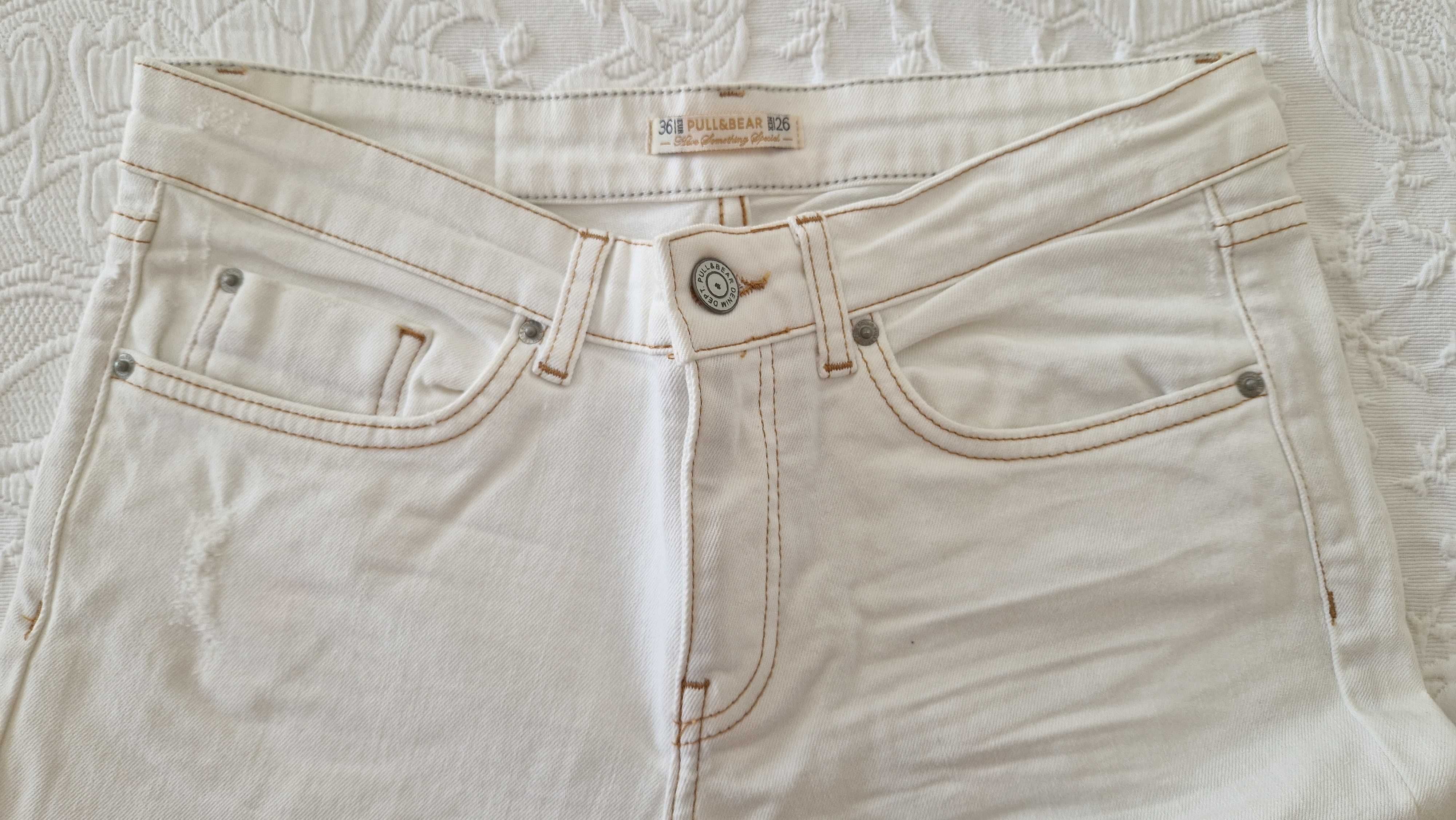 Calças de ganga brancas Pull & Bear, tamanho 36