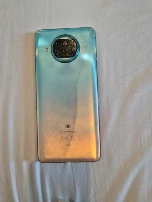 Xiaomi Mi 10T Lite 5G - O Ecrã traseira Quebrado