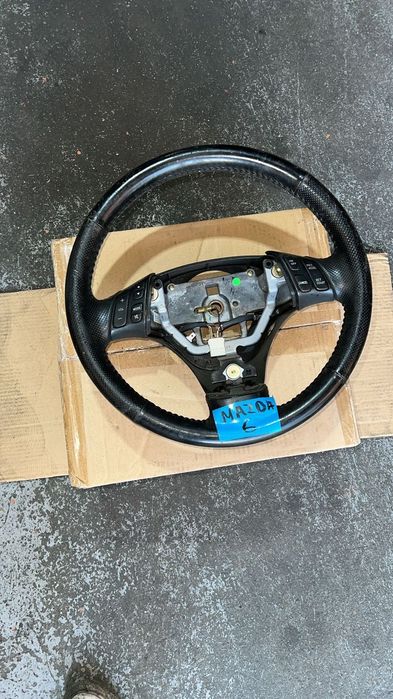Volante Mazda 6