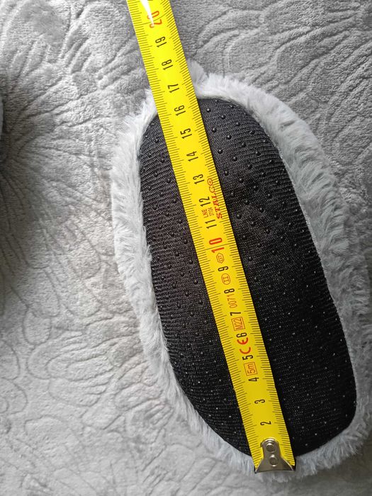 Kapcie wsuwane dziewczęce kotki Sinsay r. 27