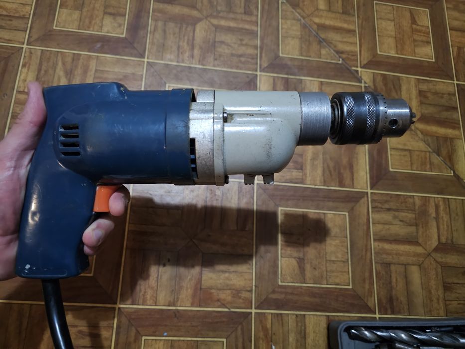 Дрель ИЭ-1032 ударная двухскоростна. Болгарияя