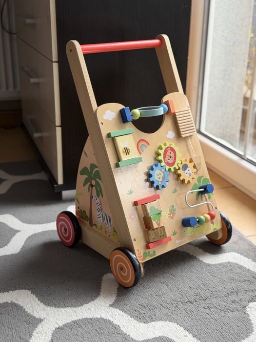 Pchacz do nauki chodzenia Elefun