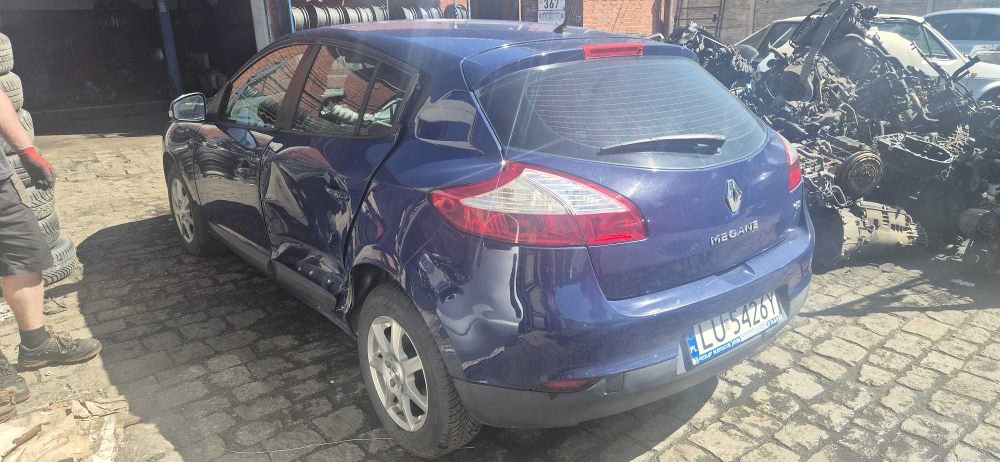 renault megane 3 1.5 dci lekko uszkodzona, pali jeździ zarejestrowana