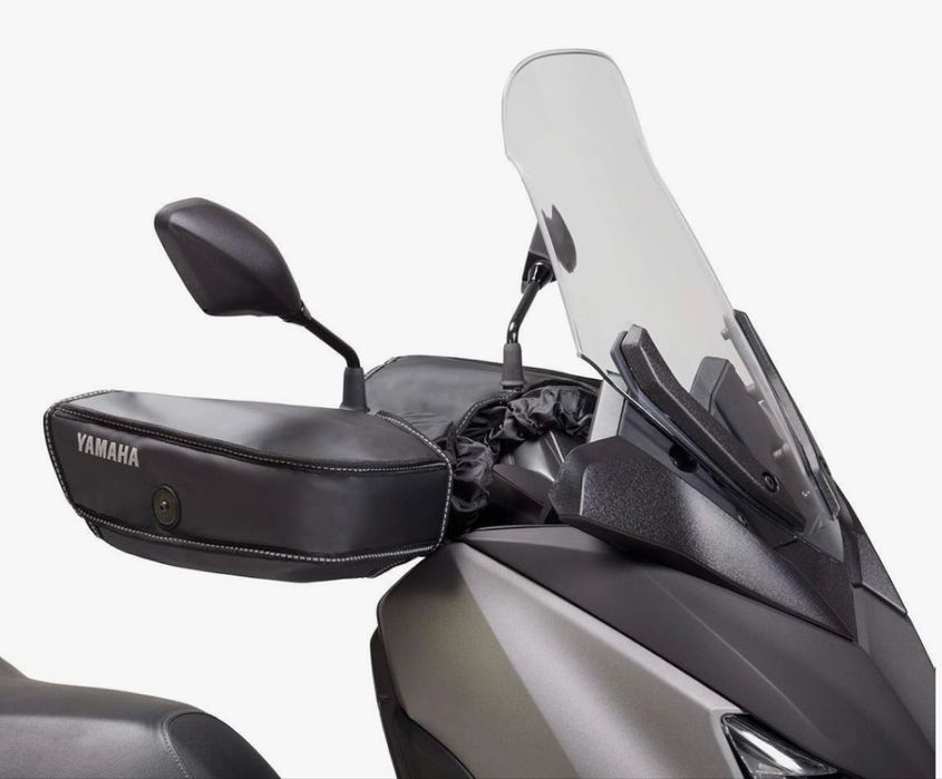 Moto Xmax 125 com todos os extras originais