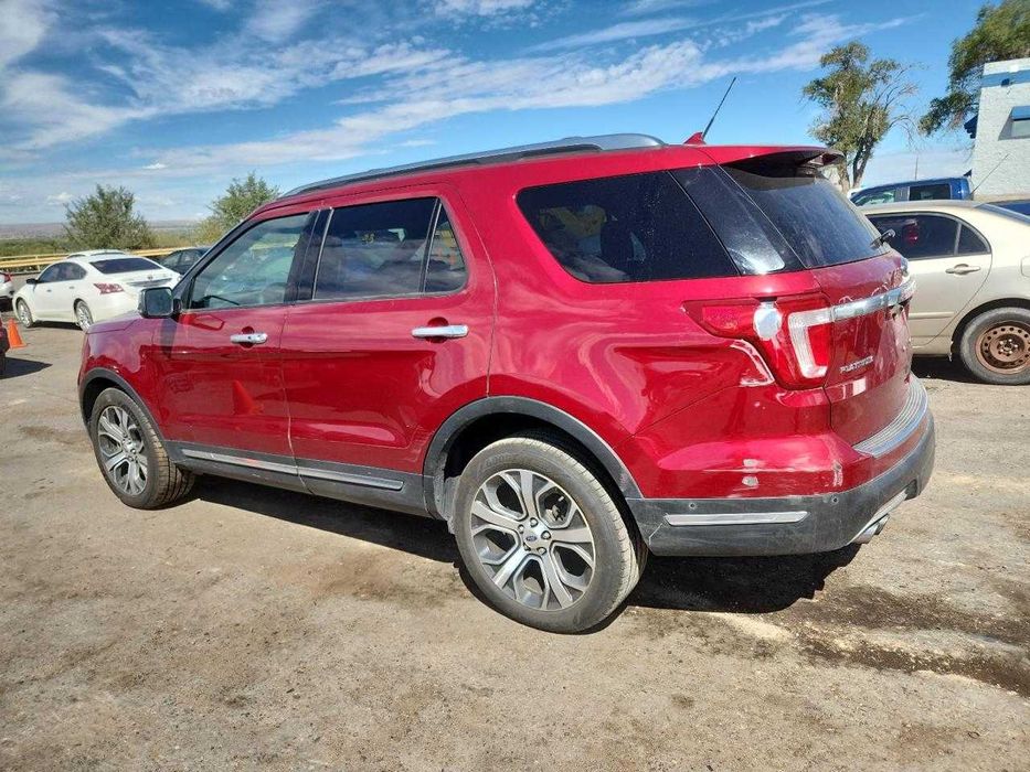 Ford Explorer Platinum 2018 .