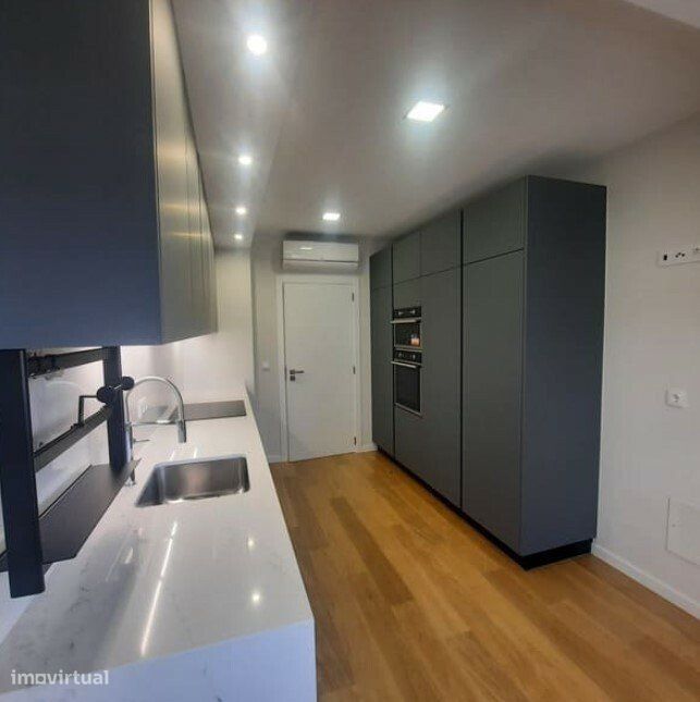 Apartamento T4 Novo c/Garagem - A3018/24