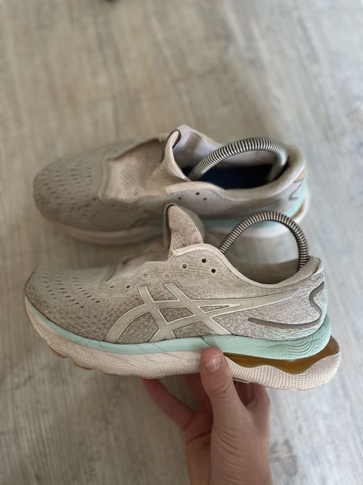 р 38/кросівки asics gel-nimbus