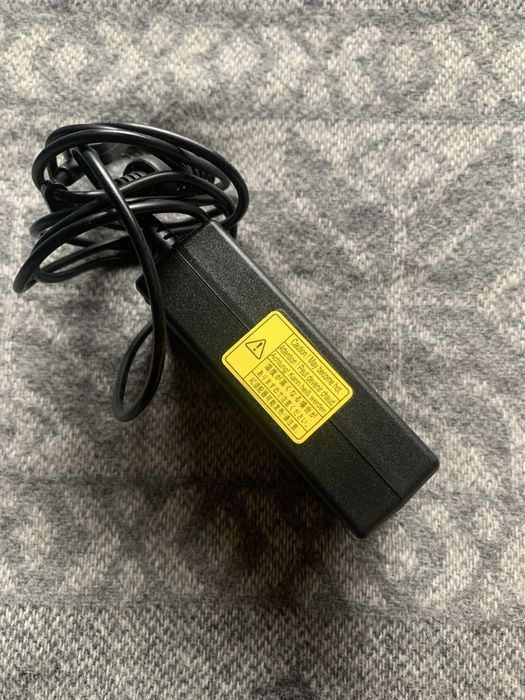 Блок живлення chicony ac adapter 100-240v 1.7 A