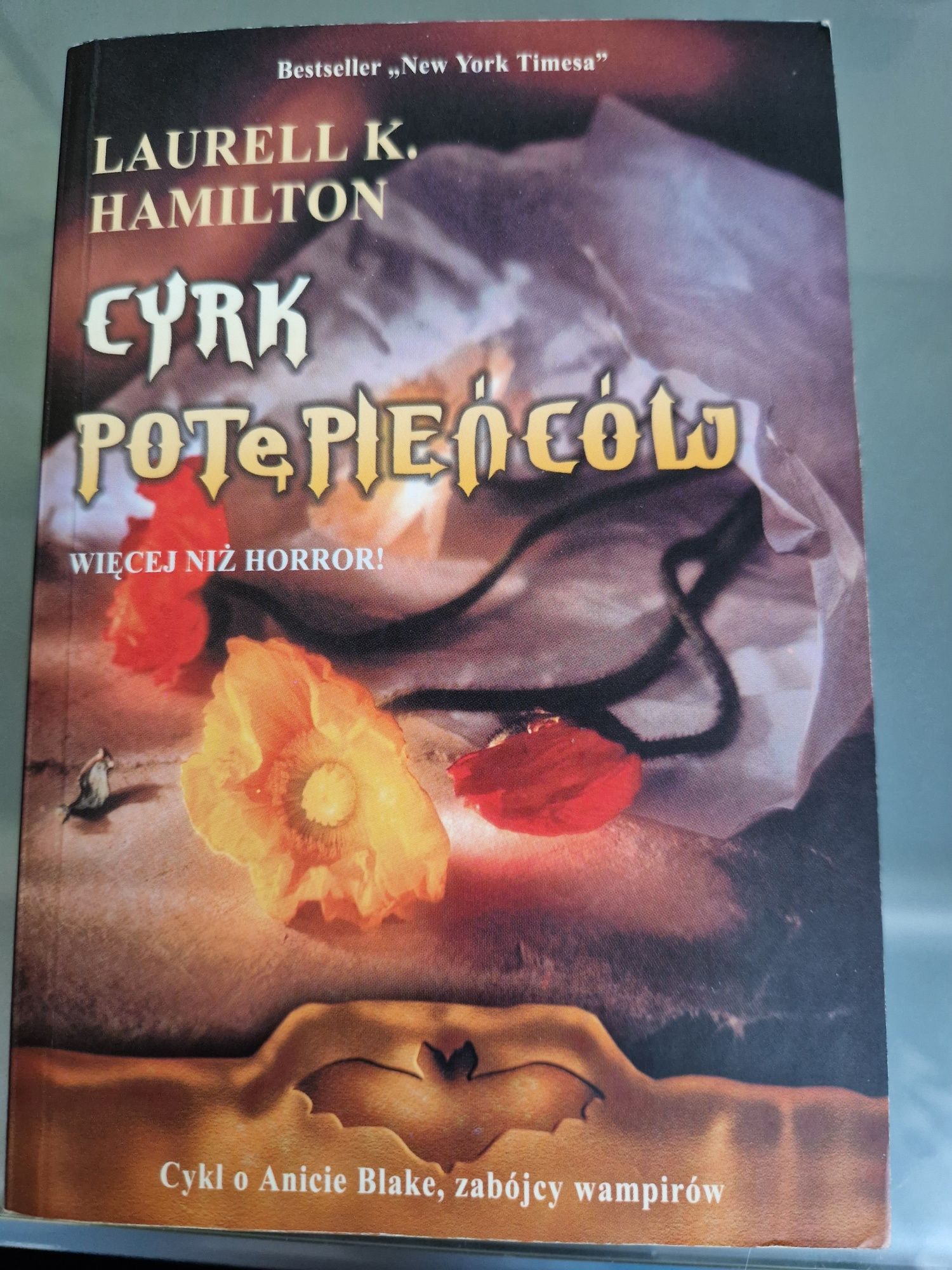 Cyrk potępieńców - Laurell K. Hamilton