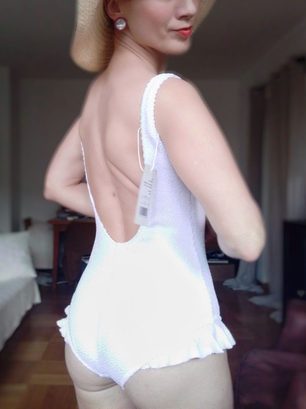 Biały kostium kąpielowy falbanki retro pin up Mint & Berry lata 50 xs