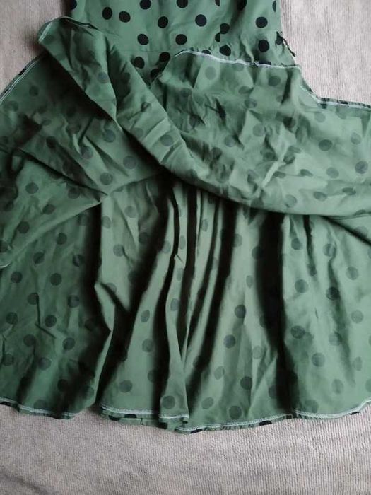 Bawełniana rozkloszowana sukienka w grochy