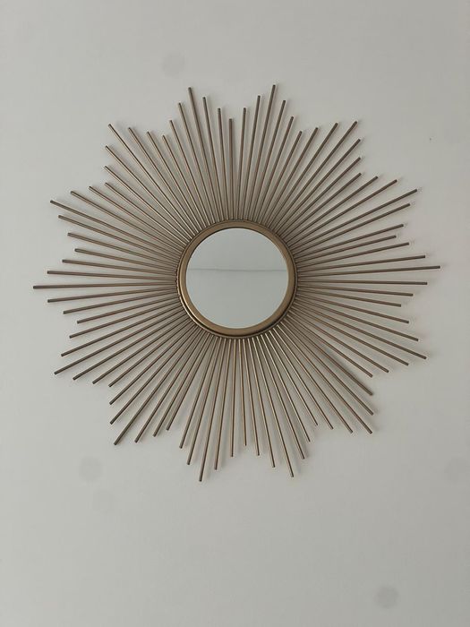 Espelho decorativo.