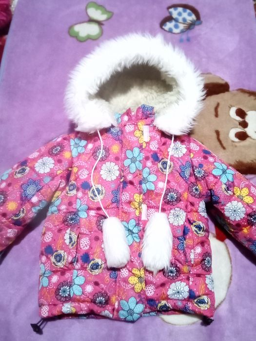 Зимняя теплая курточка для девочки