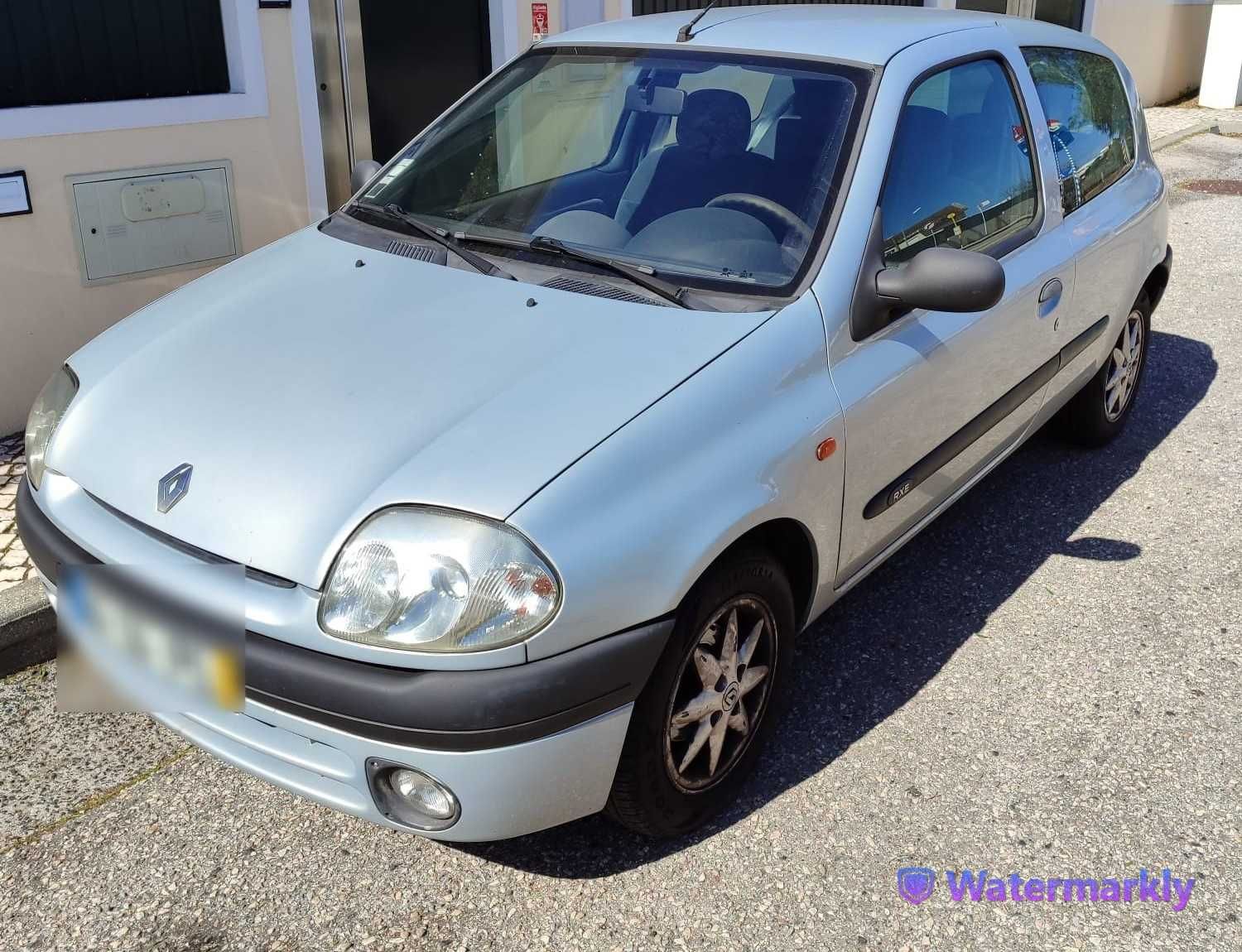 Renault Clio - Oeiras