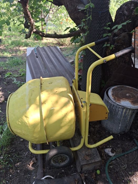 Продаю бетономішалку 100 л