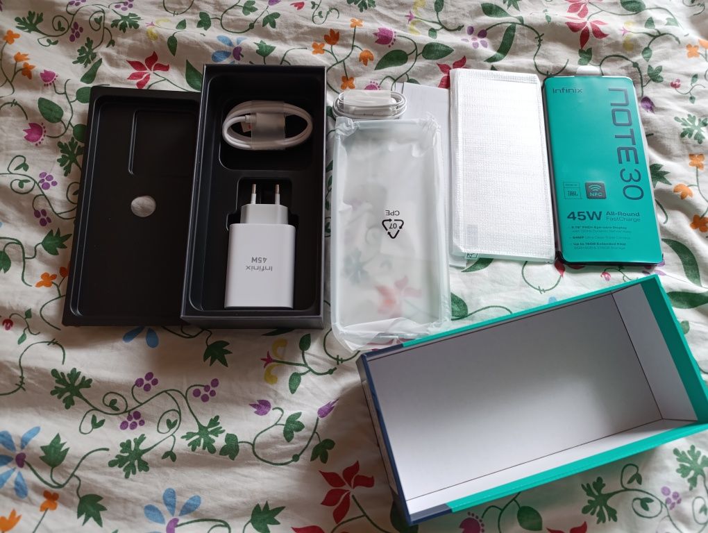 Smartfon Infinix Note 30 16GB 256GB