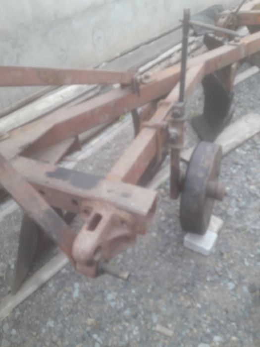 Продати плуг плн