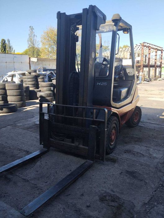 Навантажувач Linde 2,5 т.