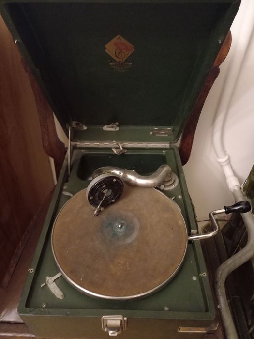 Патефон музичний