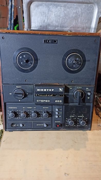 Магнитофон Юпитер 203 стерео