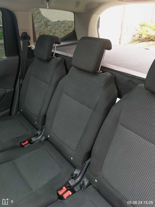 авто peugeot 5008