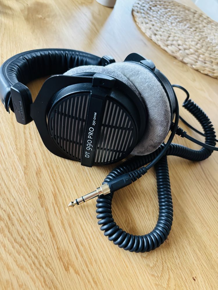 Beyerdynamic DT 990 PRO 250 Ohm – stan bardzo dobry – 390 zł