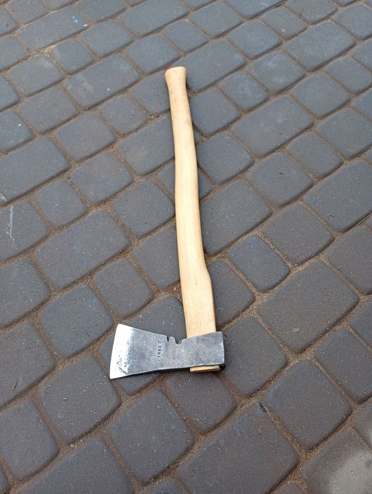 Ręcznie kuta siekiera 1,2kg - 70cm akacja