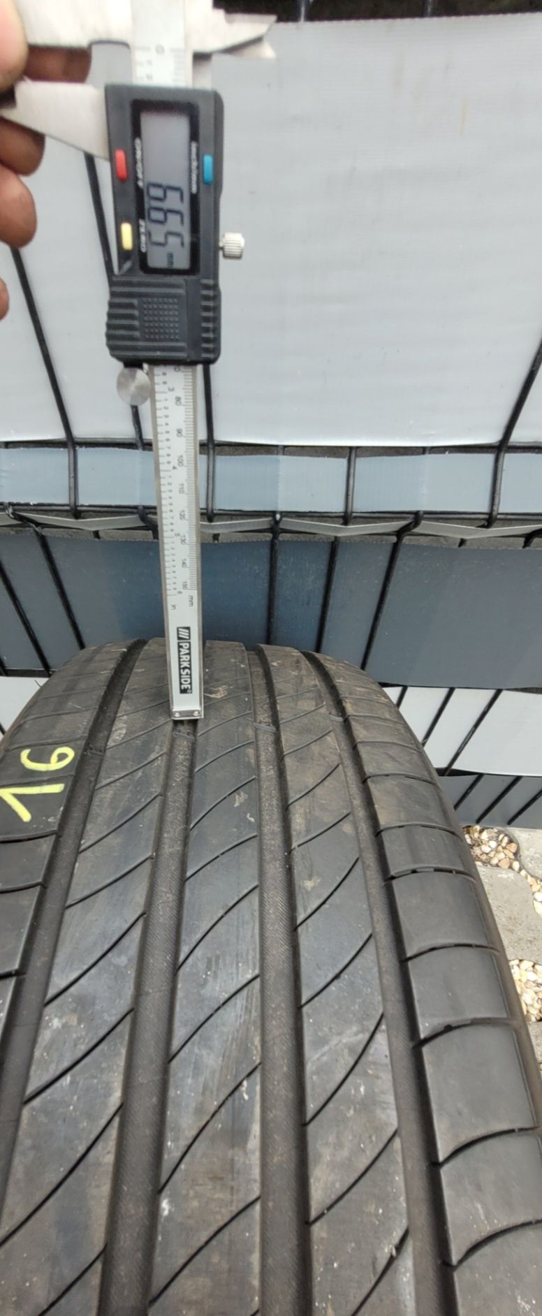 Opona Michelin Primacy 4 235/45R19 1szt  2021r
