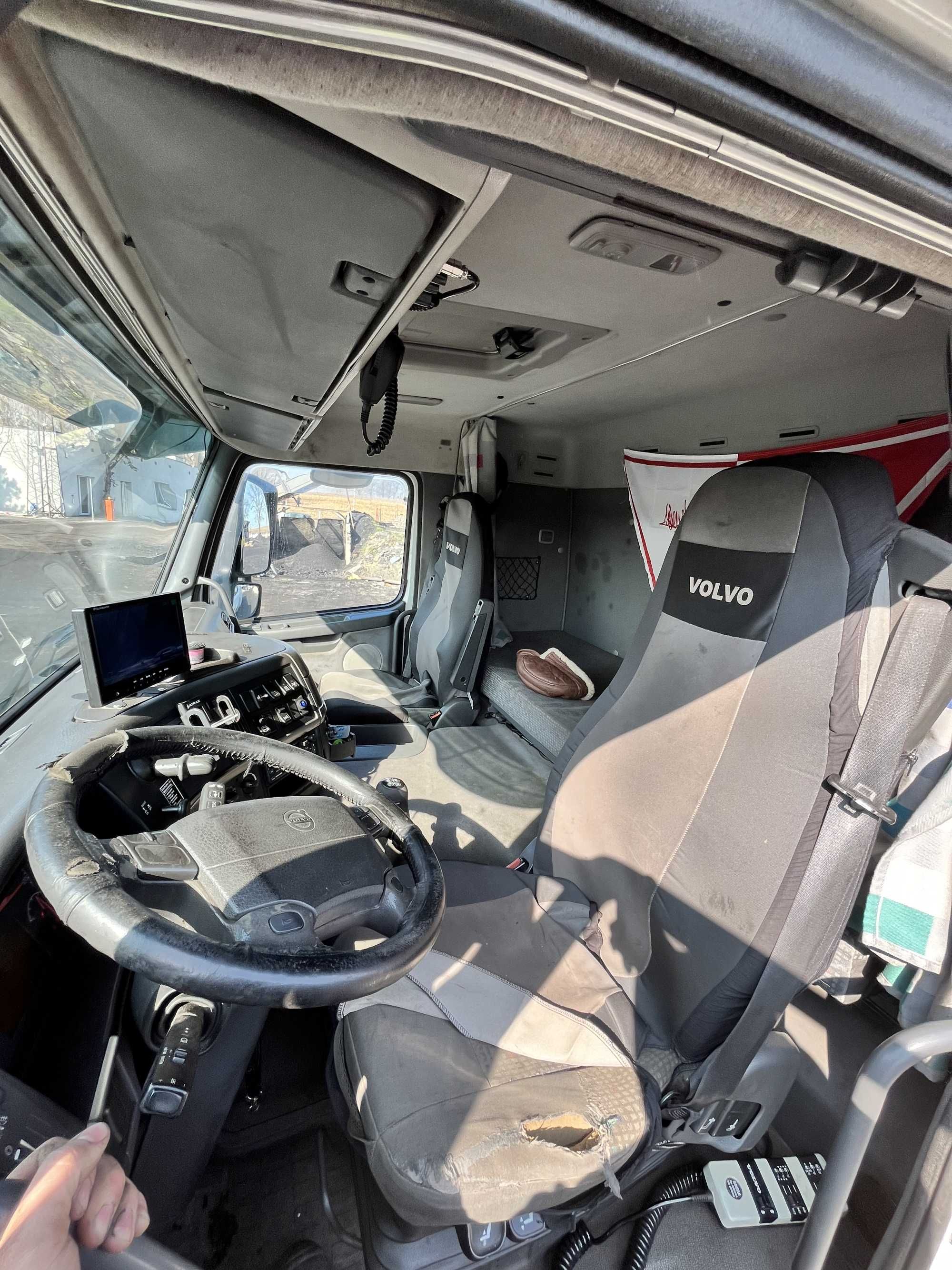 Samochód ciężarowy z dźwigiem HDS | VOLVO FM9 | 2002 r. | Dobry stan!