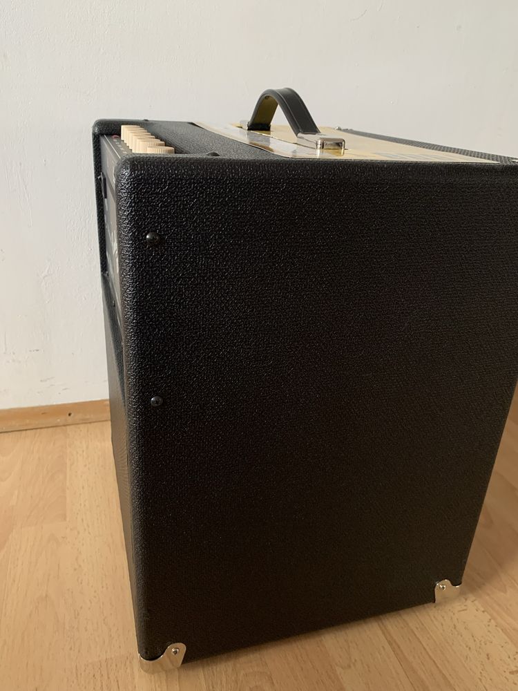 FENDER RUMBLE 100 V3 Combo basowe + pokrowiec