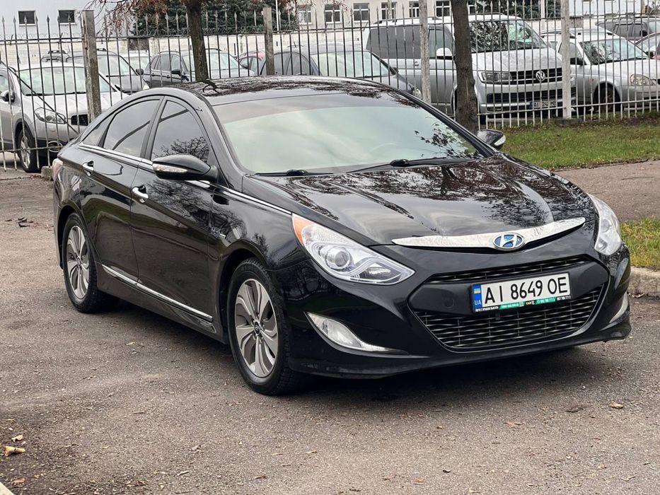 Hyundai Sonata Hybrid 2.4 • 2013 рік • Максимальна комплектація