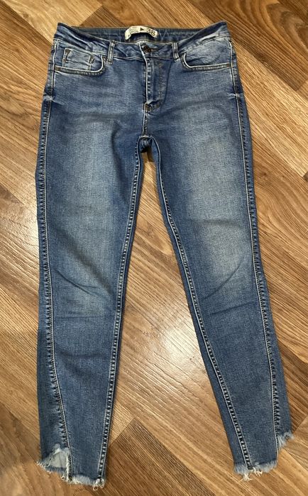 Джинсы женские