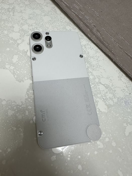 CMF by Nothing Phone 2 Pro 8/128 білий