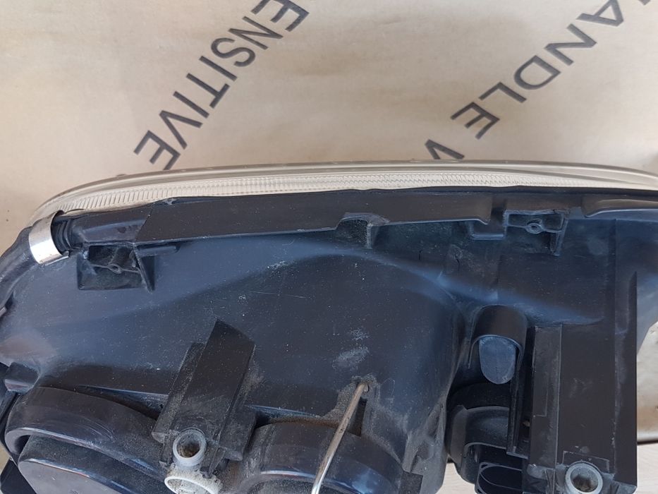 Lampa przód przednia prawa Volkswagen VW Golf 4 IV