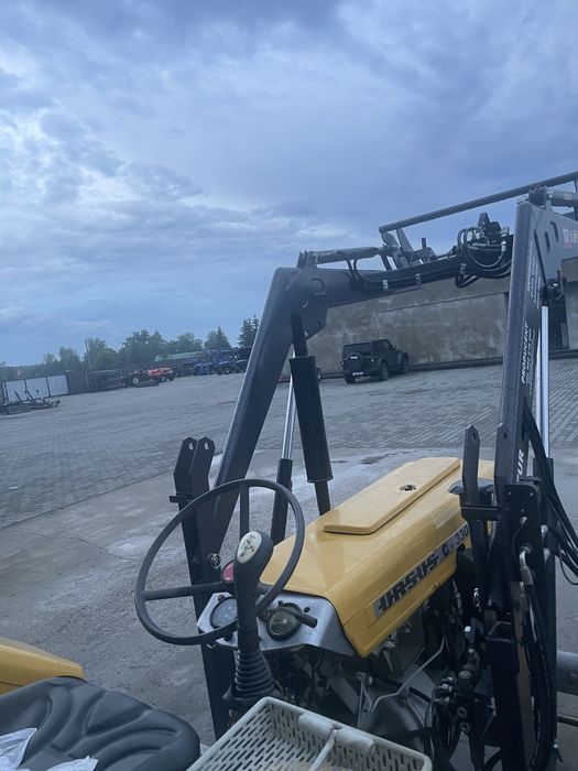 Ładowacz czołowy TUR 3 sekcyjny z euroramką C330/C360