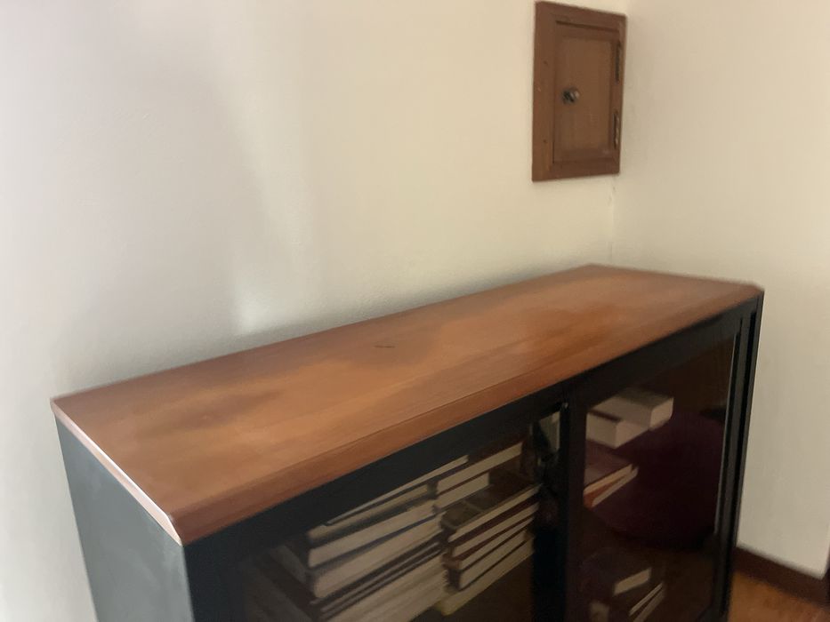 Movel com portas de correr