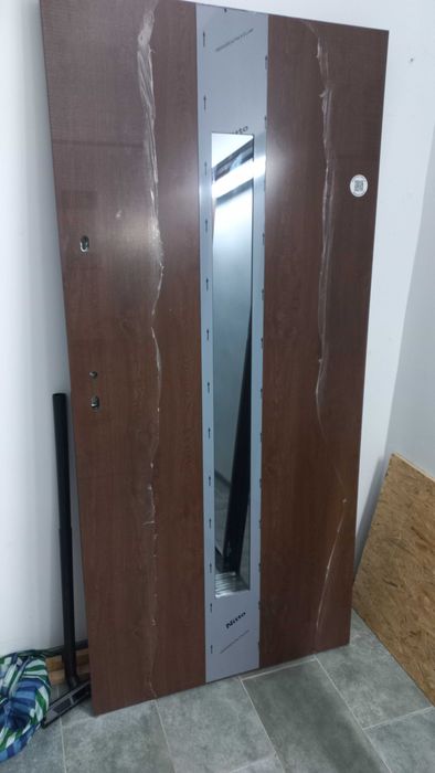 Nowe Polskie drzwi 90prawe Orzech 72mm