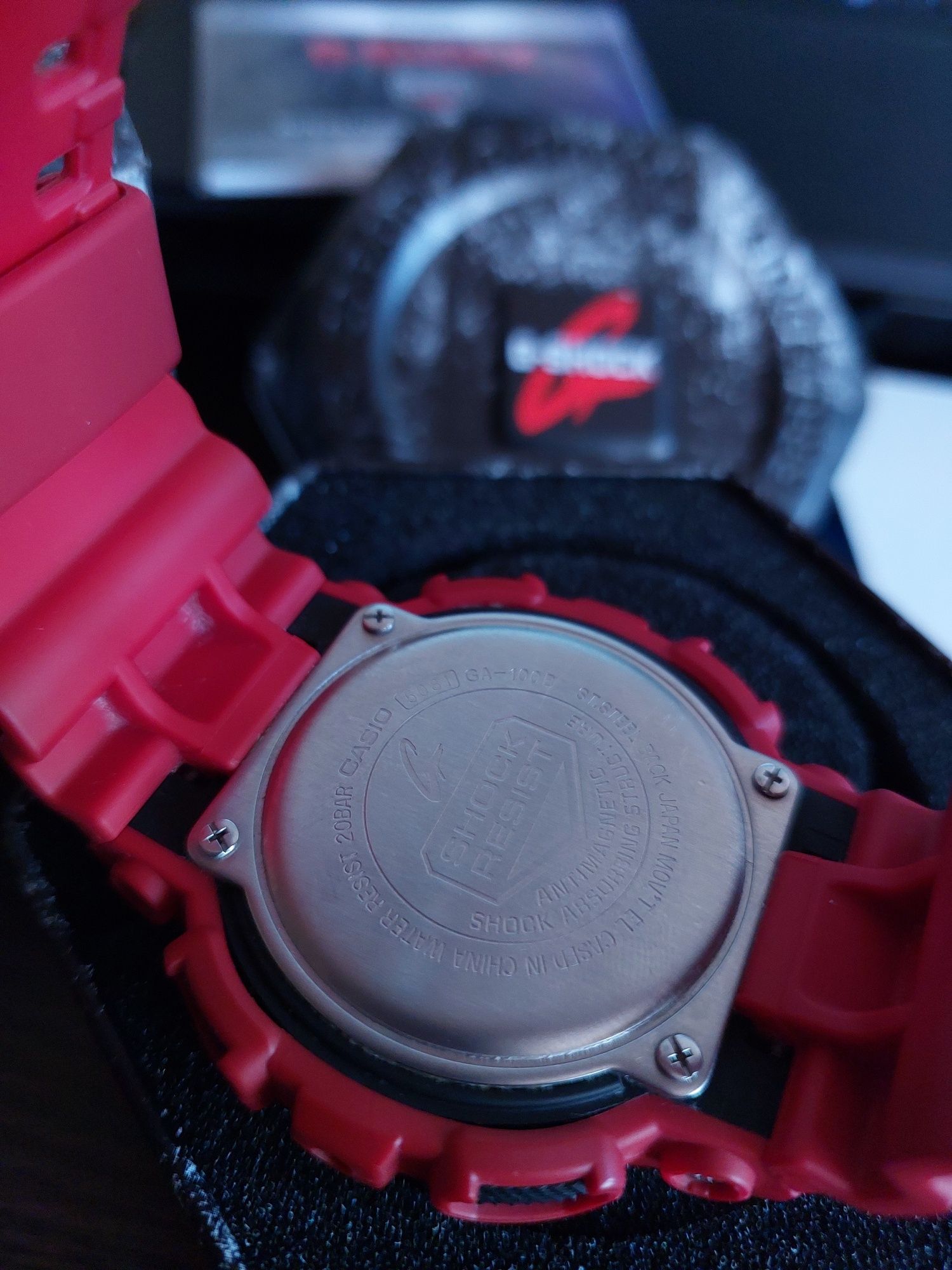 Чоловічий годинник CASIO G-SHOCK GA-100B-4AER