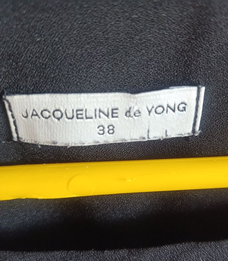 Czarna, zwiewna, lejąca się koszulka, tunika jacqueline de young r. 38