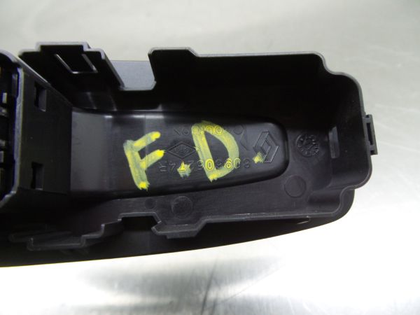 Comando / botão / interruptor vidros frente direito RENAULT Megane IV