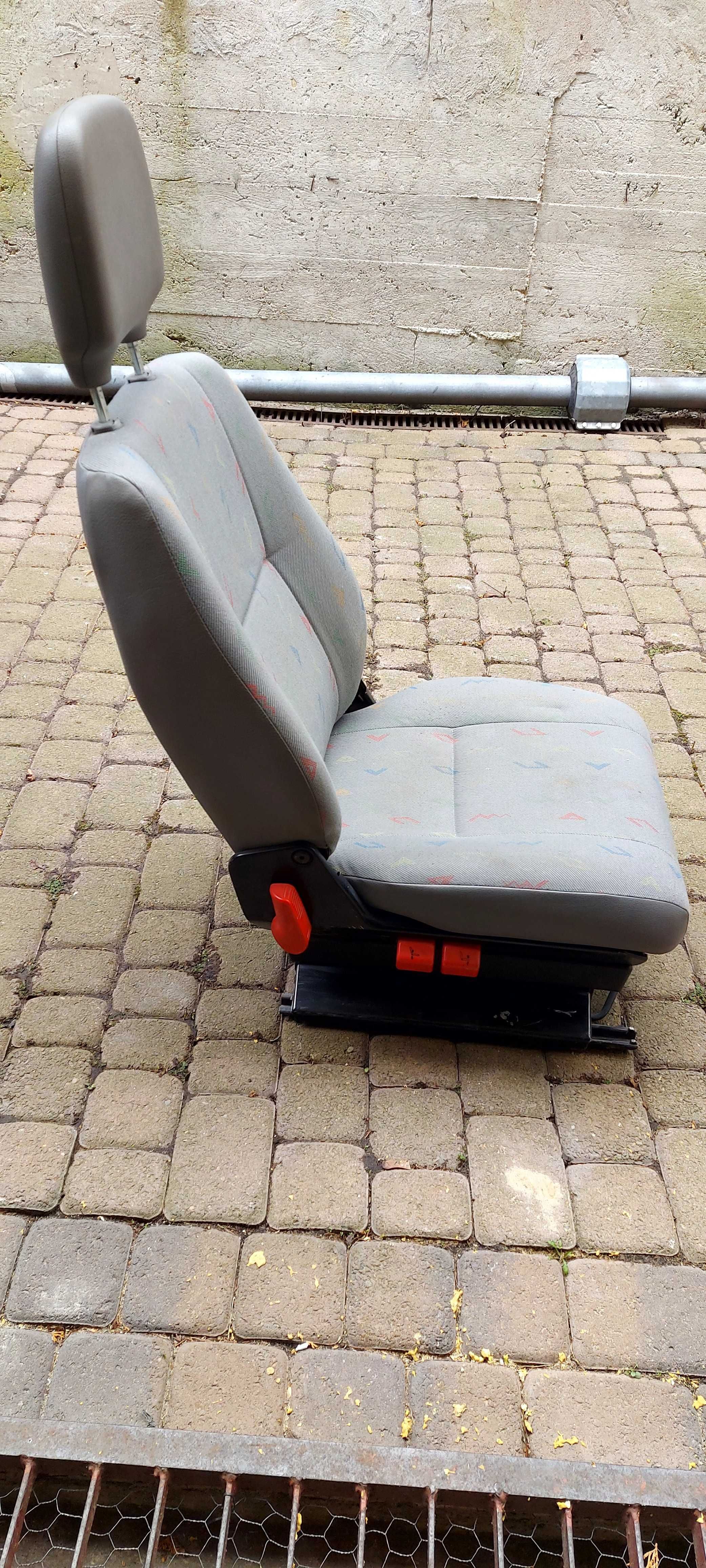 VW LT 35 fotel pasażera prawy pojedynczy