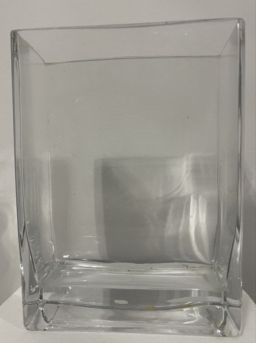 Szklany prostokatny wazon dekorwcyjny - grube szklo, elegancji