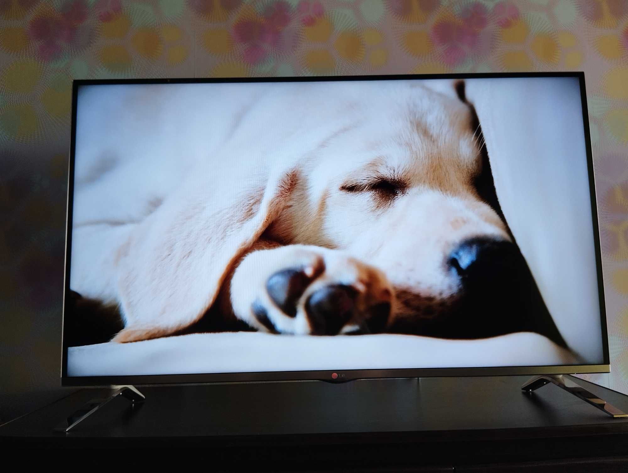 Телевізор LG 47LB679V