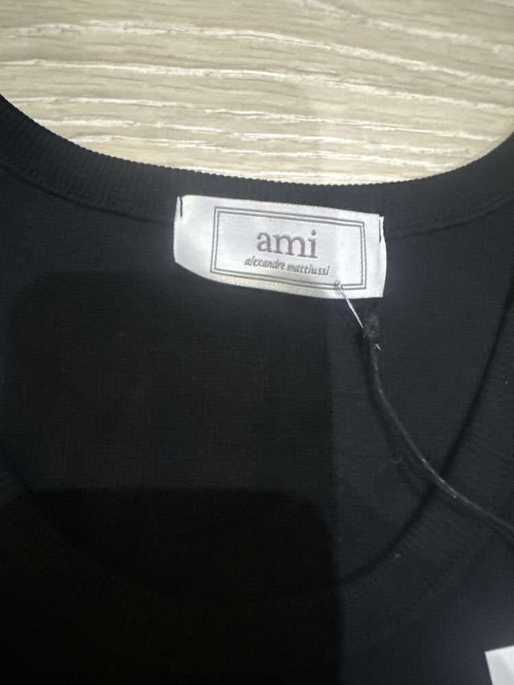 Czarny Top Ami Paris