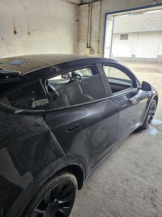 Розборка Tesla Model Y 2024 Performance PN01 Запчастини 5 місць,7 місц