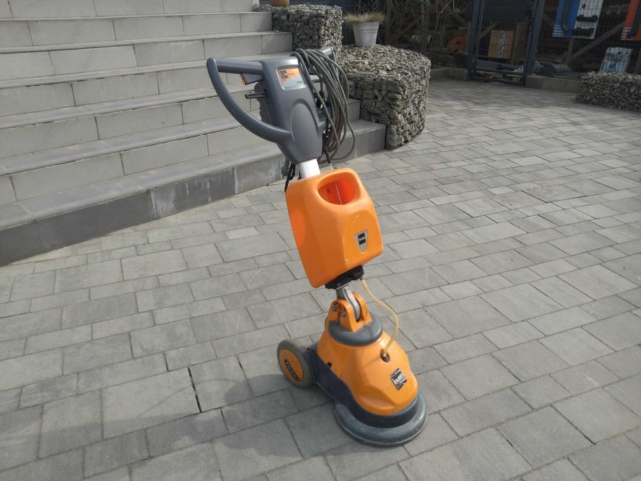 Polerka szorowarka ze zbiornikiem TASKI 28 EM