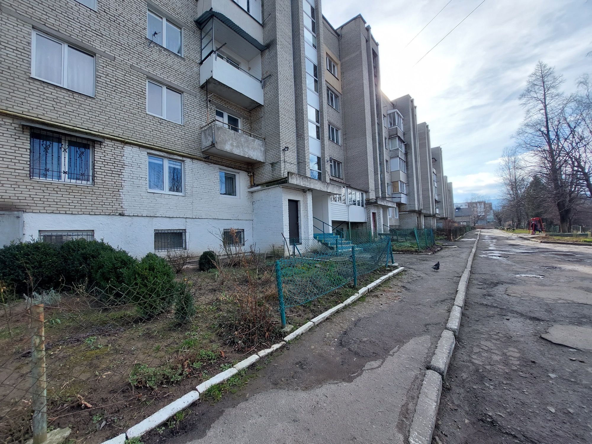 Продаж 2 кім. квартири 51м2 вул. Коваліва м. Борислав