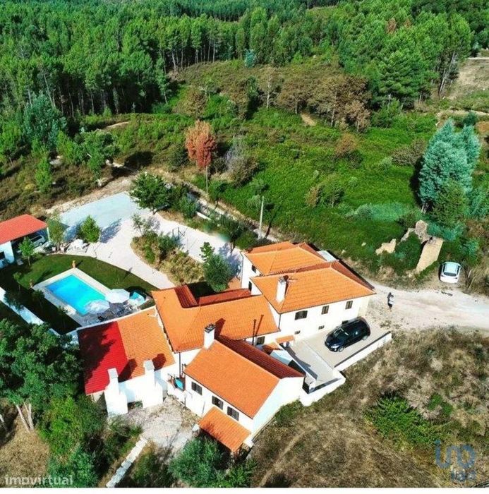 Casa / Villa T7 em Pedrógão Grande de 455,00 m2