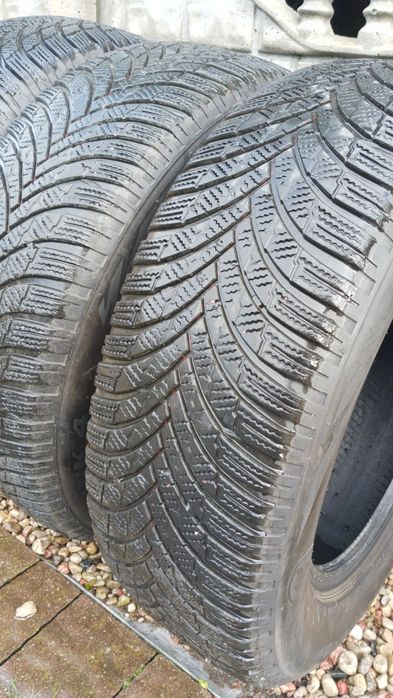 Sprzedam zimowe opony Firestone 215/65R17. Cena za komplet